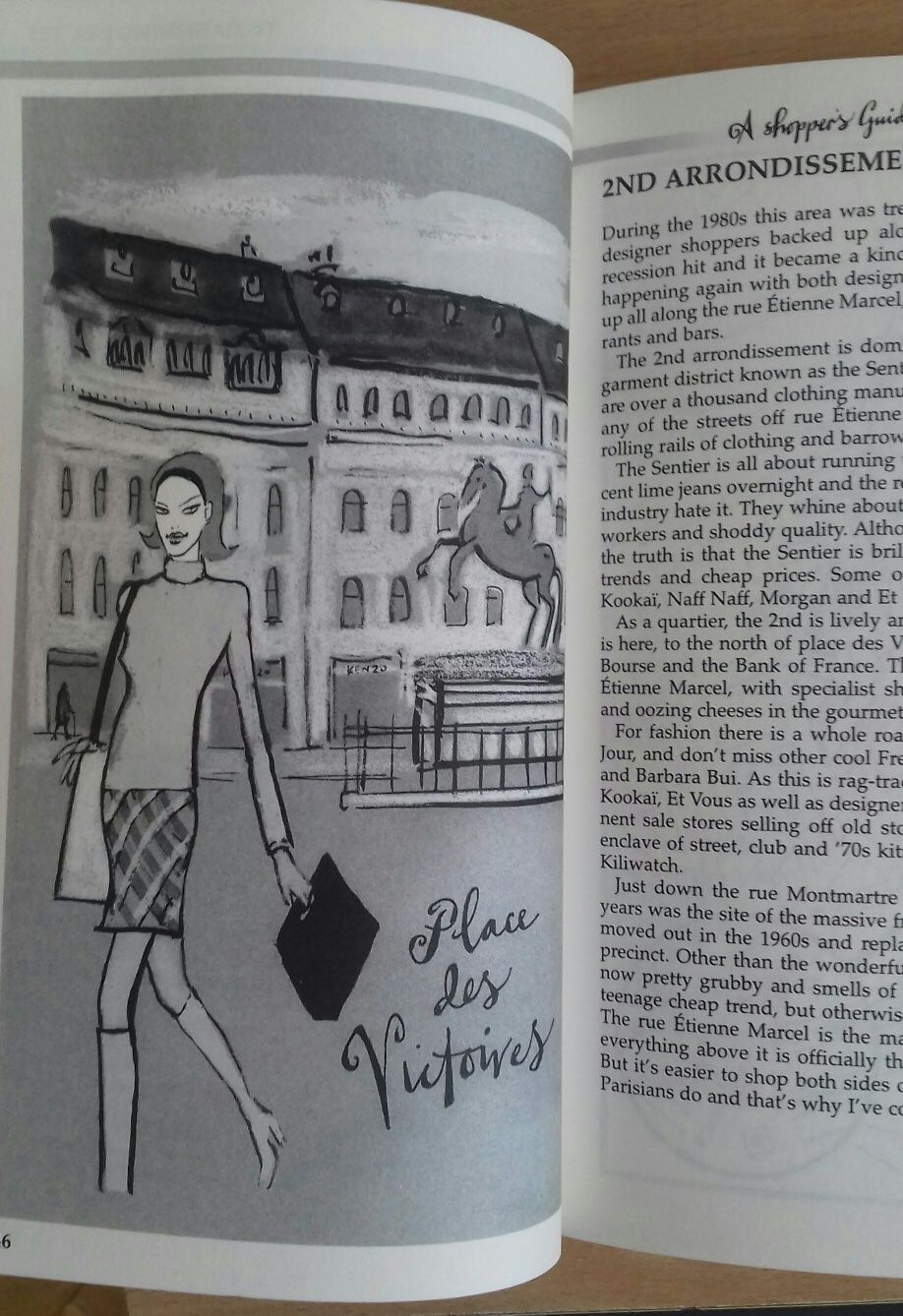 Książka po angielsku "A shopper's guide to Paris fashion"