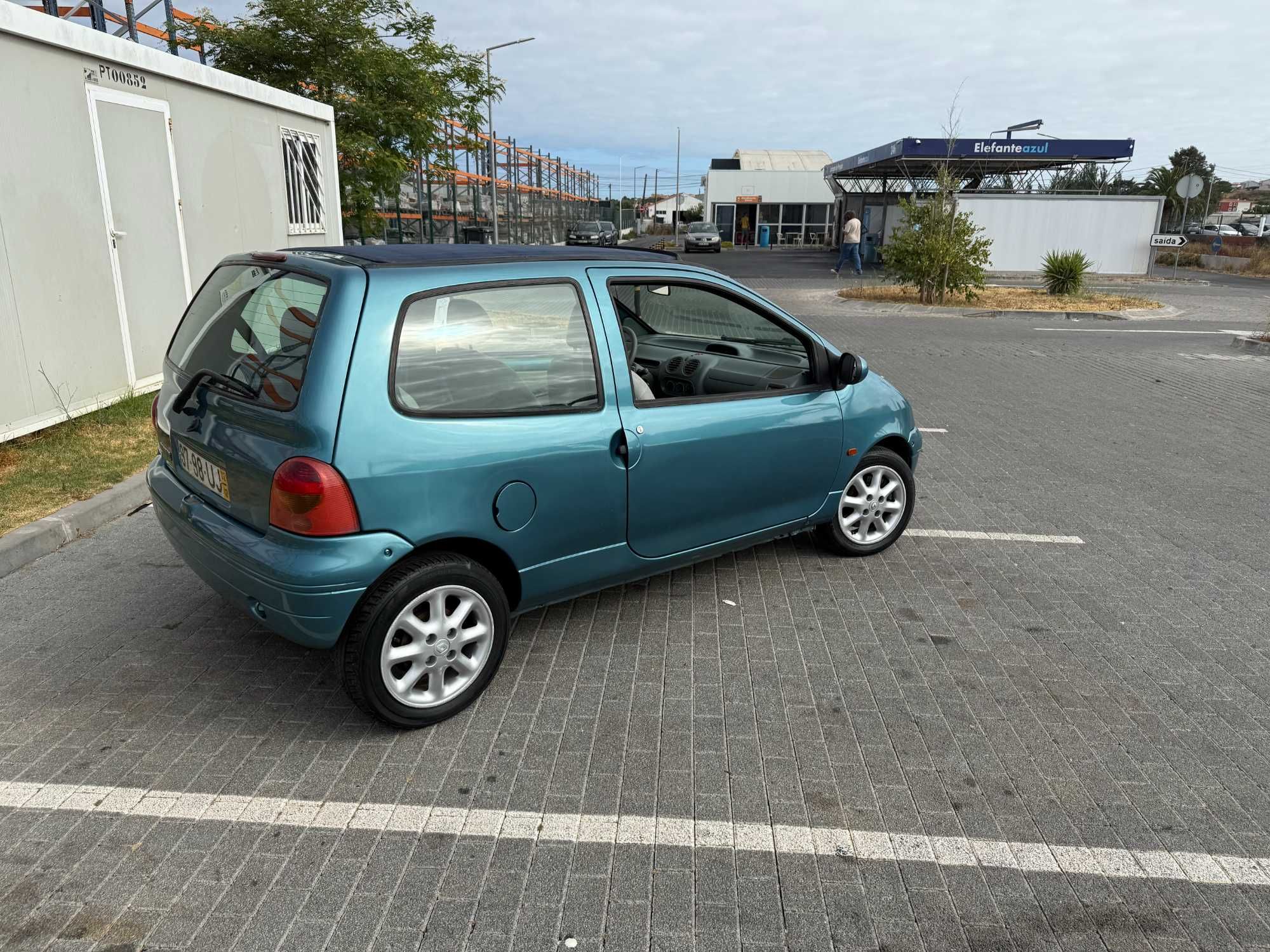RENAULT TWINGO CABRIO 1.2 16 V INITIAL PARIS 2002
