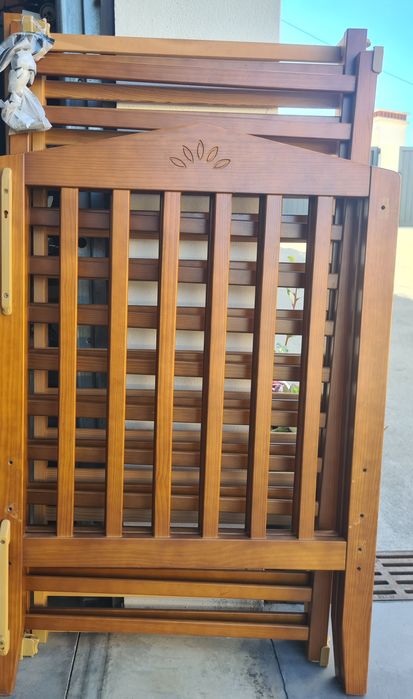 Cama para bebé madeira  maciça