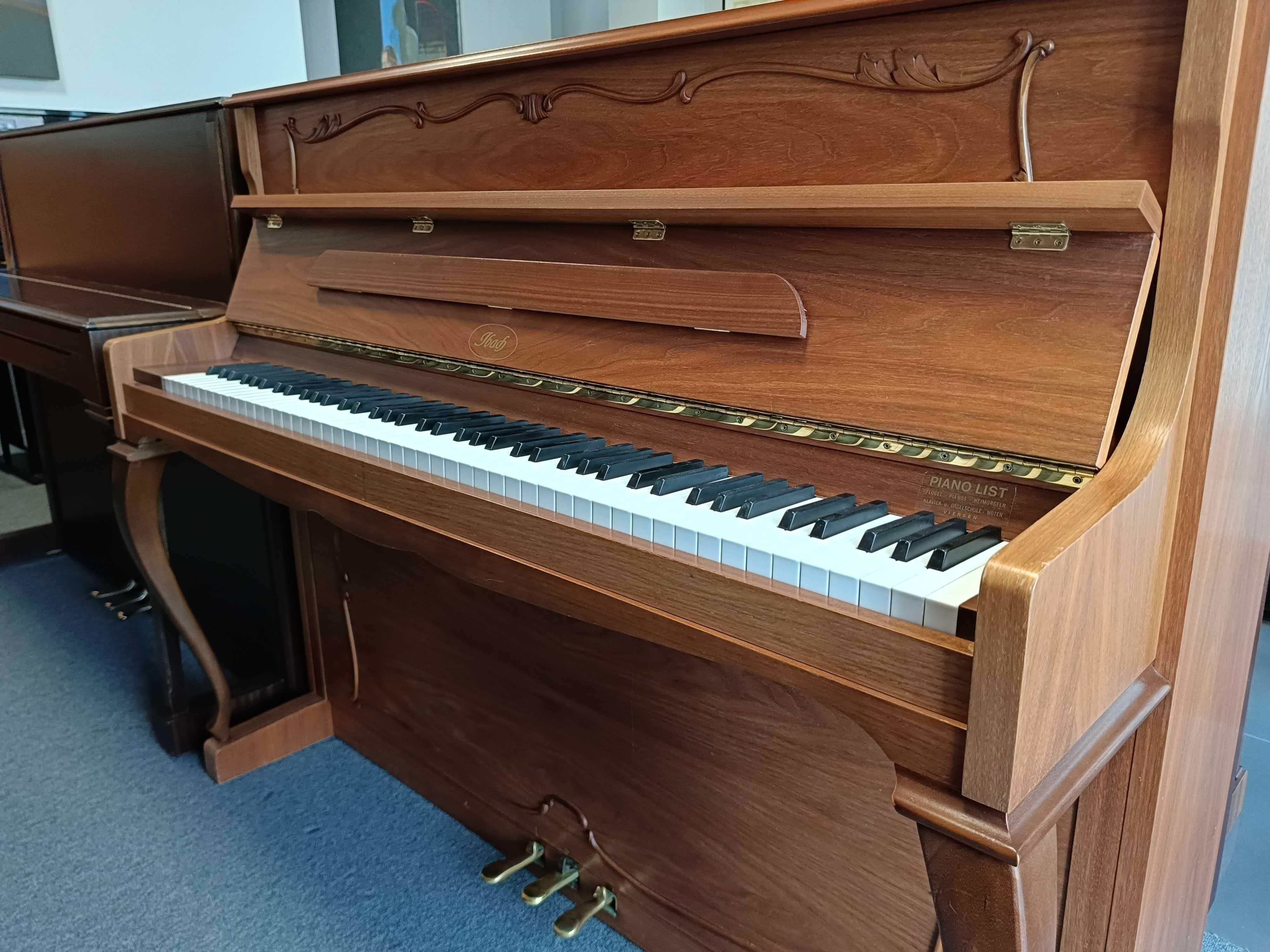 Piękne salonowe pianino Ibach