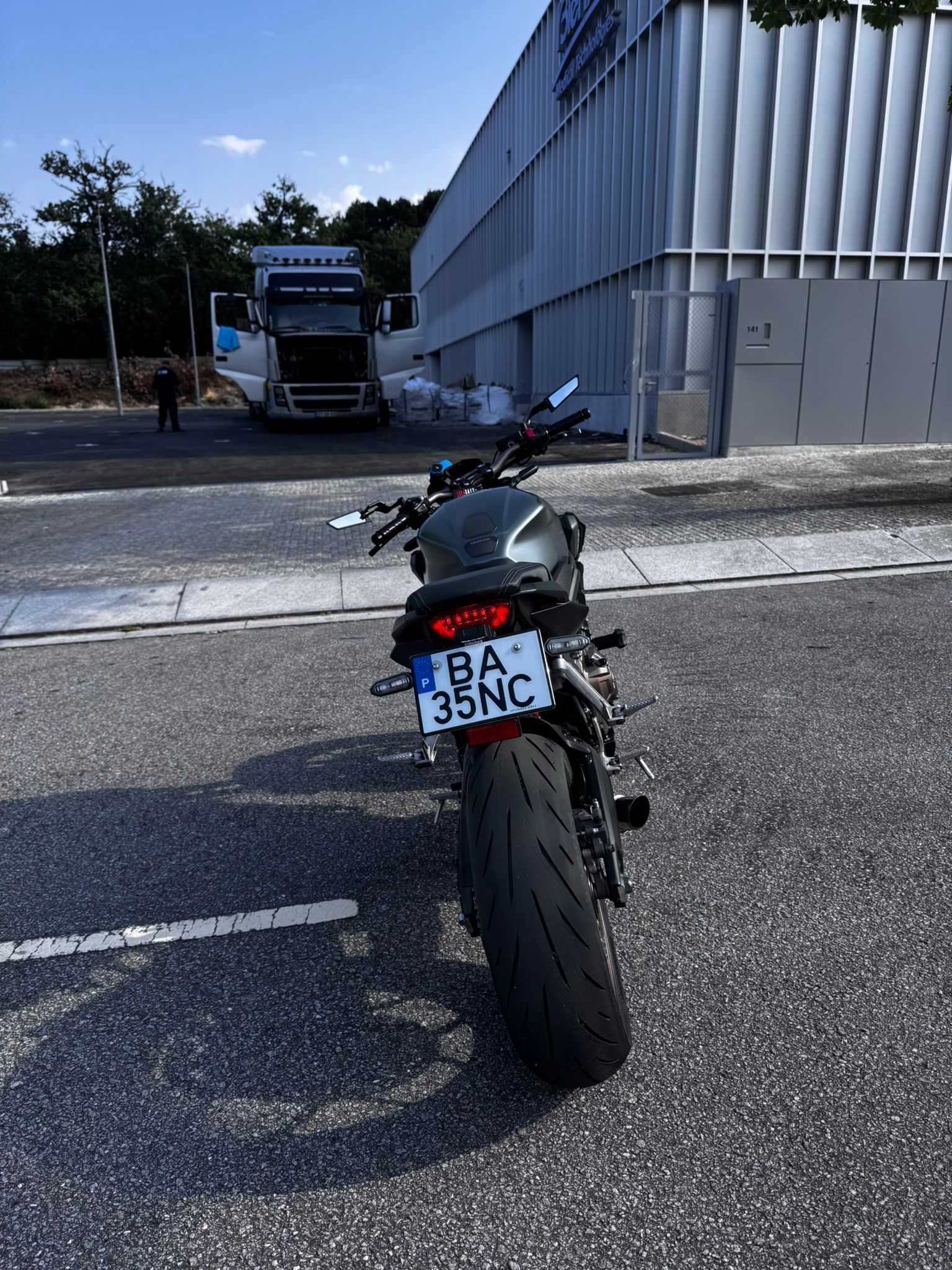 Honda CB 650R 2023