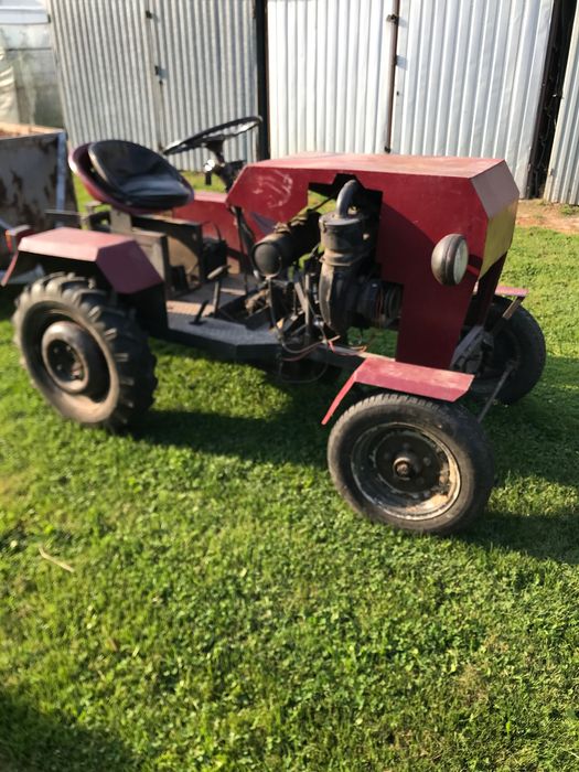 Ciągniczek ,traktorek sam