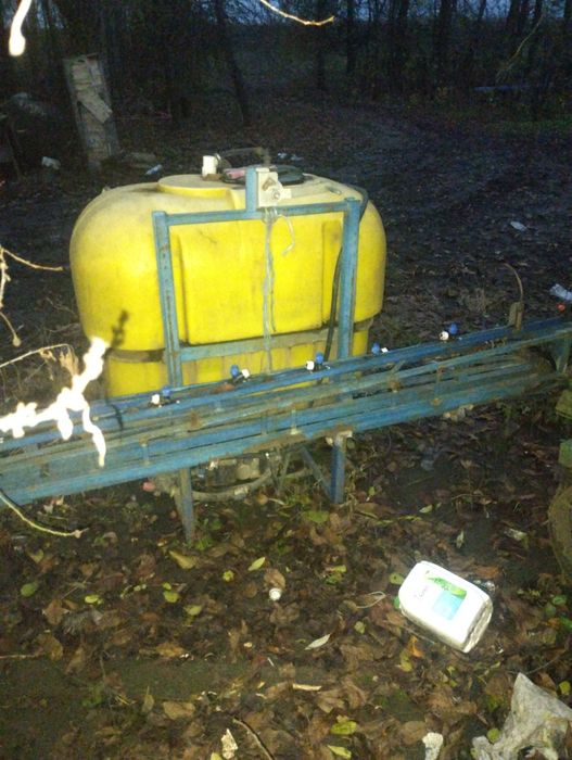 Обприскувач 400 літрів, 12 метрів