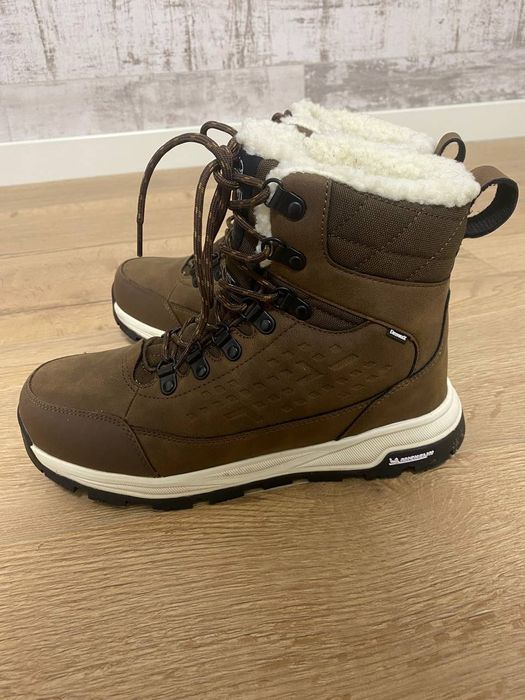 Жіночі трекінгові черевики