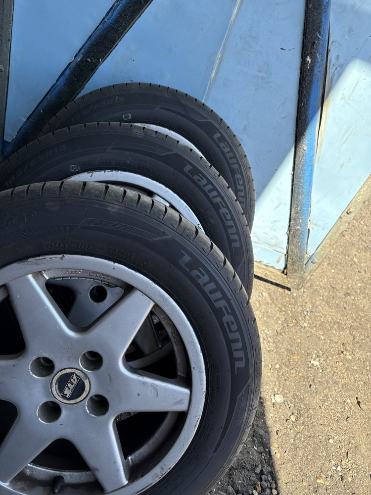 Felgi aluminiowe ATS 15” 4x100 z oponami letnimi Laufen 185/65