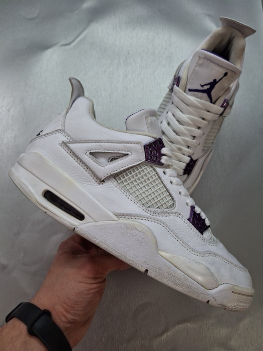 Кроссовки Air Jordan 4 Retro Purple Metallic White
ОРИГИНАЛ 
Отлично п