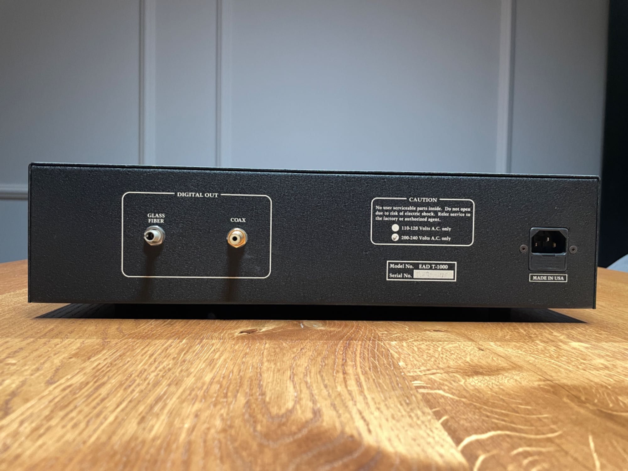 ENLIGHTENED Audio Designs EAD T1000 CD transport