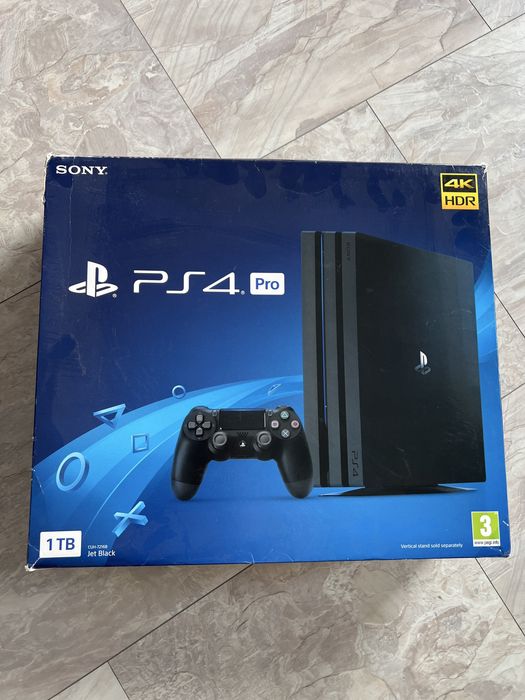 Konsola PS 4 pro pady gry