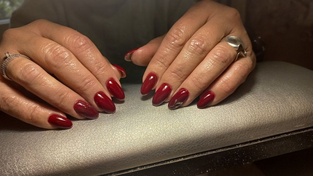 Манікюр в Івано-Франківську,локація Довженка-Тичини 63