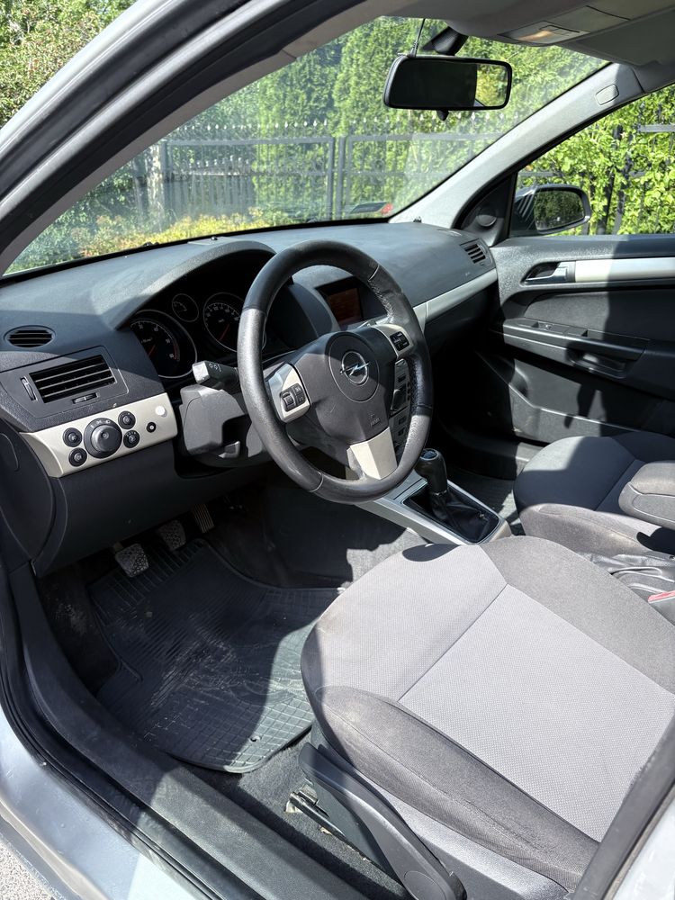 Opel Astra_2008r_Kombi_Nowe Oc i Przeglad