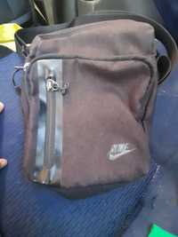 Bolsa nike teche