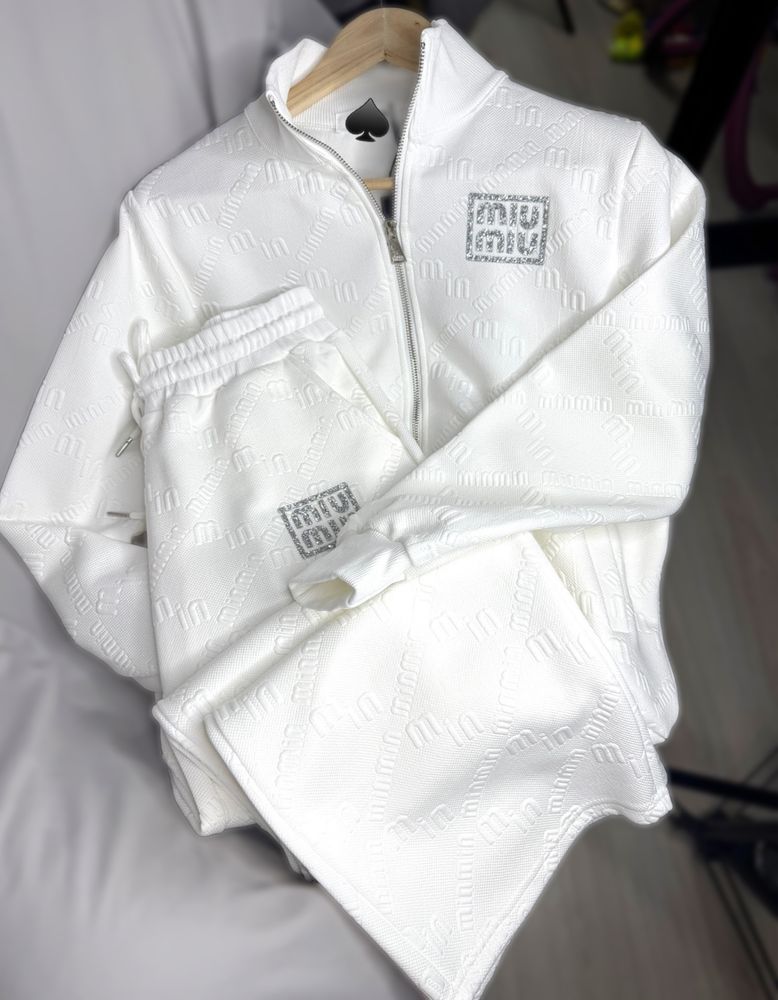 Новий костюм Miu Miu на розмір S