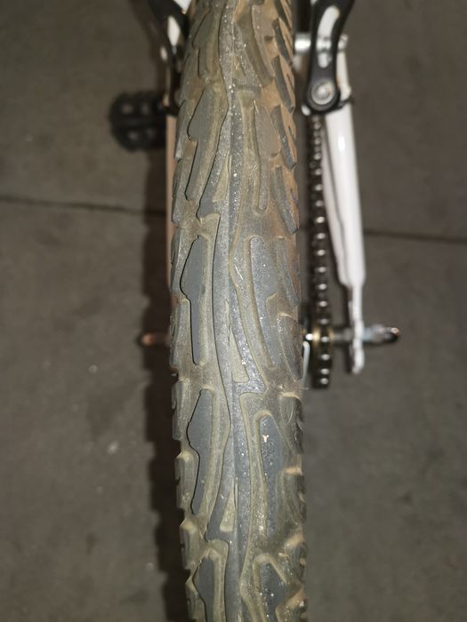 Bicicleta de criança 6 a 9 anos, como nova