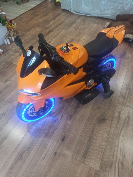Дитячий електромотоцикл Bambi M 4104