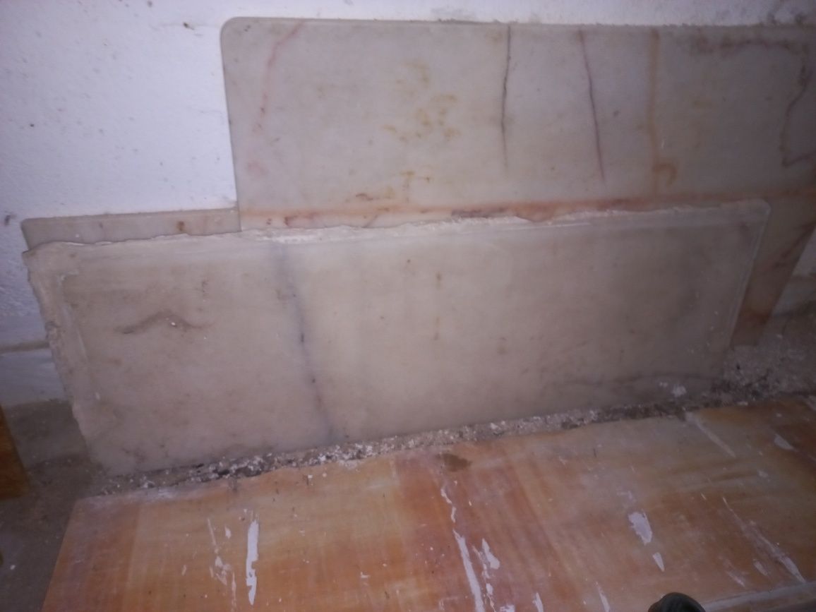 3 Pedras marmore retangulares