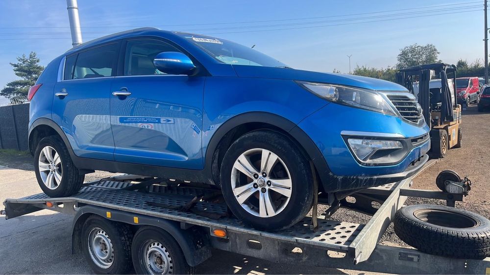 Розробка шрот Kia Sportage 3 двигун 1.7 CRDI 2012р. Колір 5b мех кпп