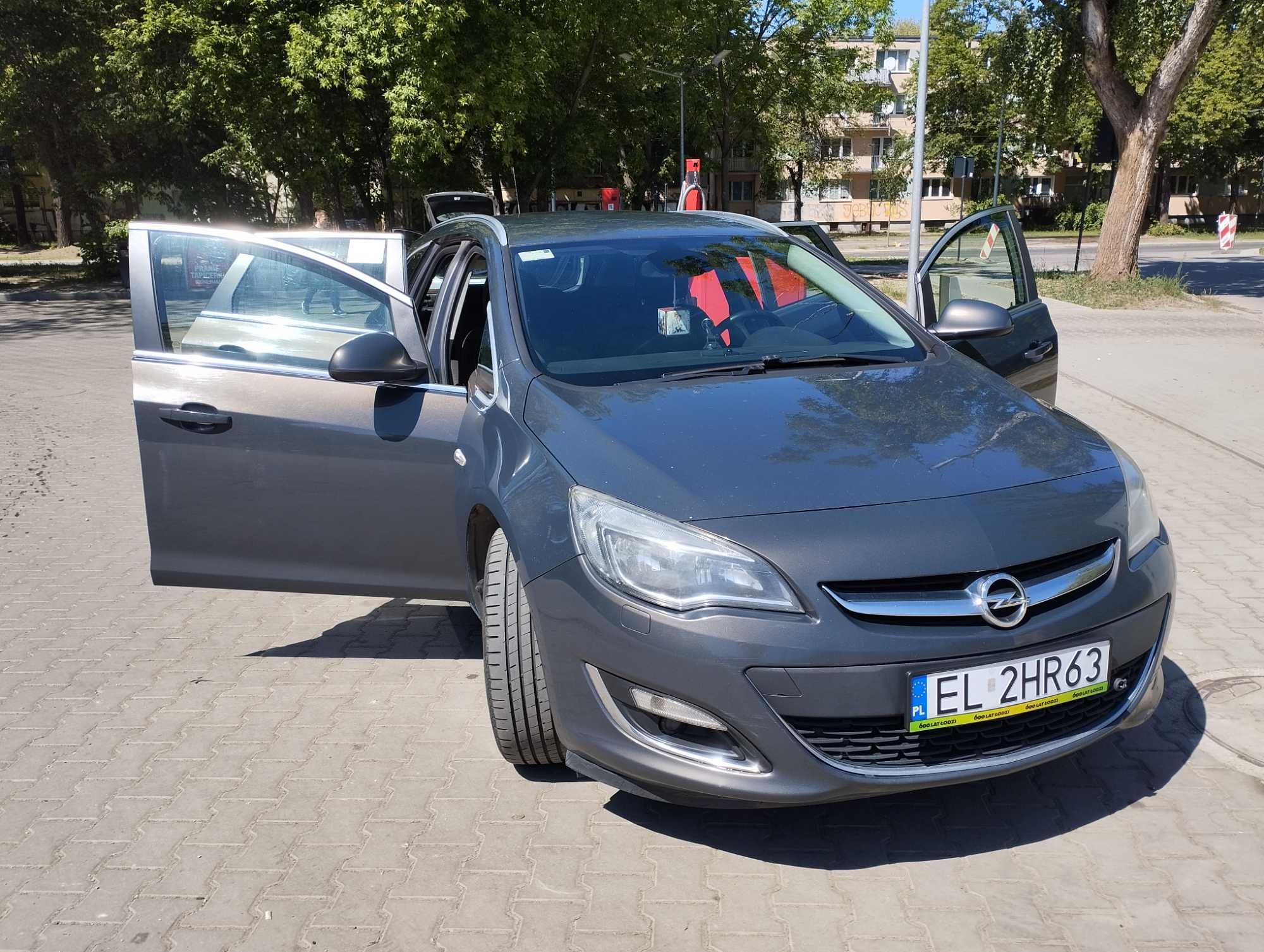 Opel Astra j 2012