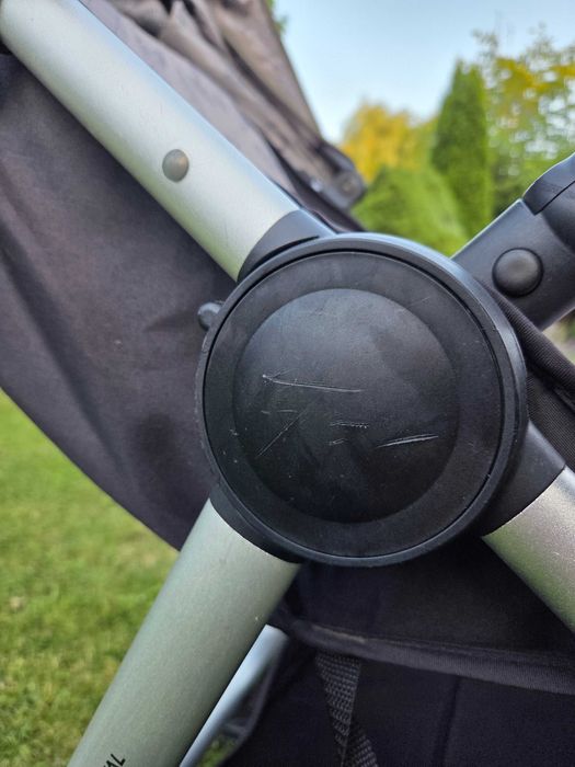 Wózek spacerowy Petite&Mars model Royal