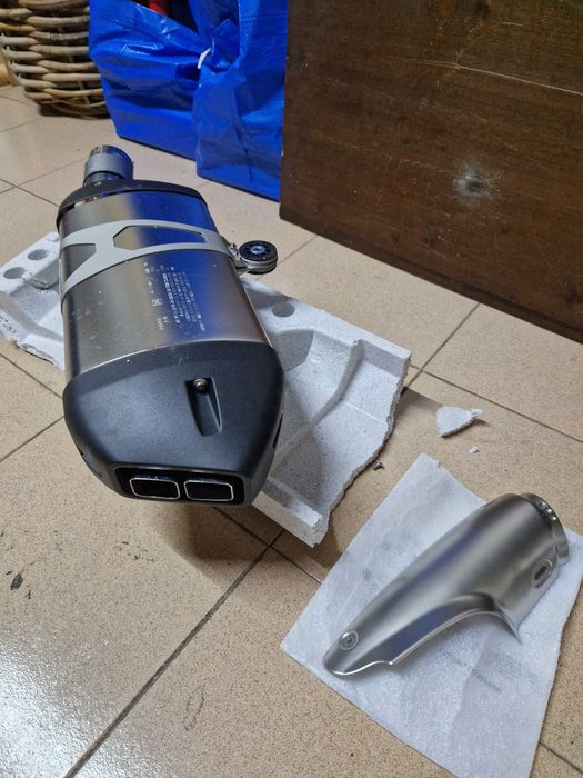 Escape Akrapovic Design - ORIGINAL BMW R1250GSA (2024) - NOVO