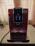 Кофемашина Delonghi Dinamica.