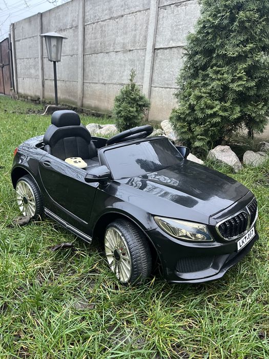 Дитячий електромобіль на акумуляторі. Детский електромобиль.