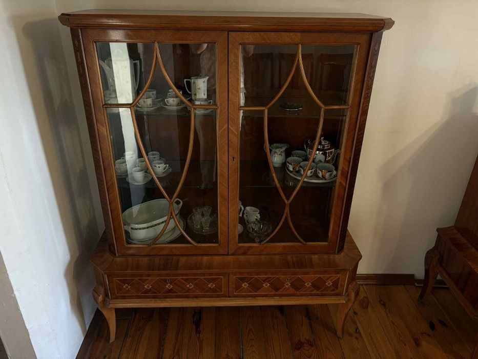 Mebel rumuńskie w stylu Ludwika