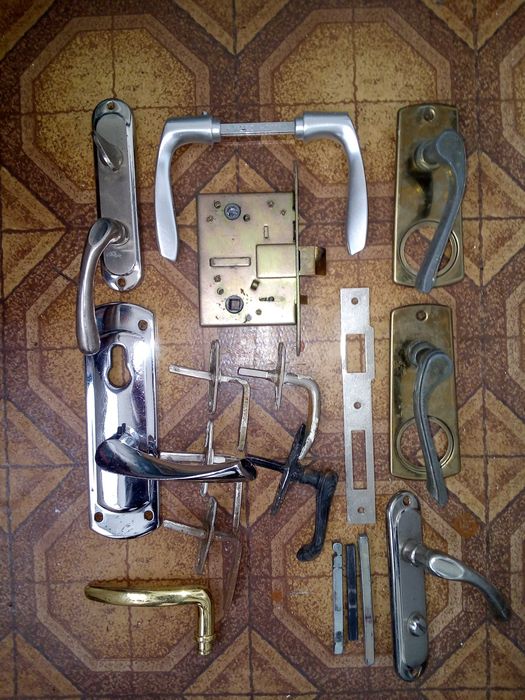 Ручки дверные. Ручки на пластиковые окна, двери. Накладные ручки