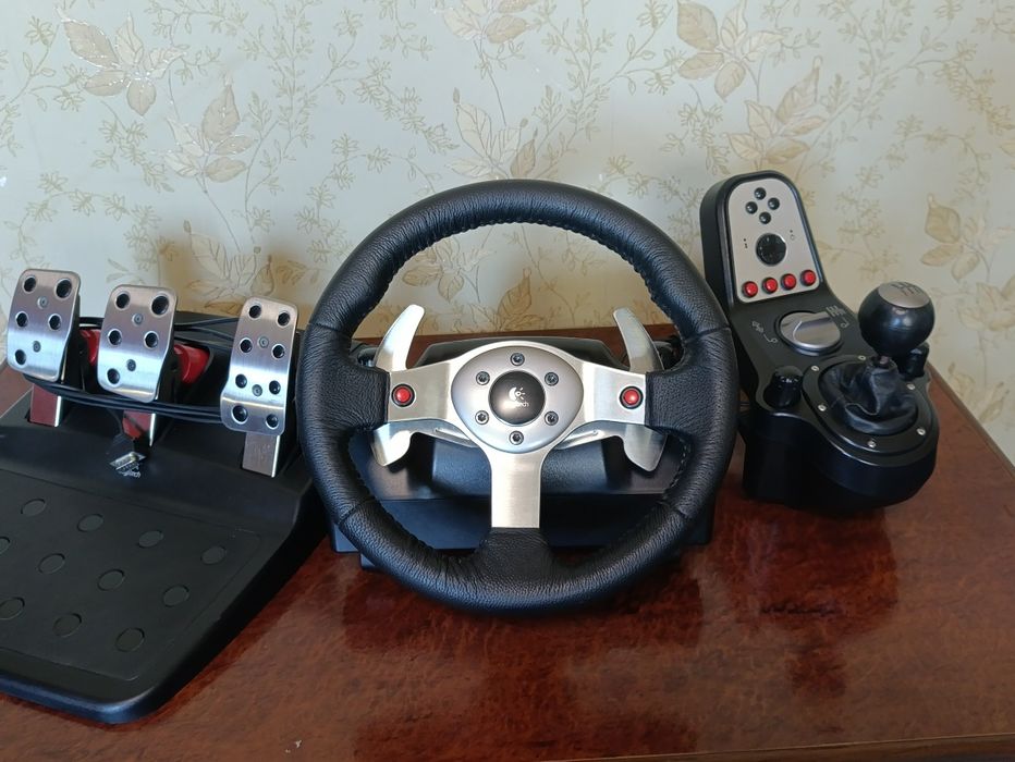 Хороший стан. Ігрове кермо Logitech G25