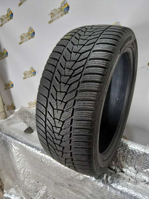Шини Hankook 235/45R18. 1шт. Зима Розпаровка 2020р.(636)