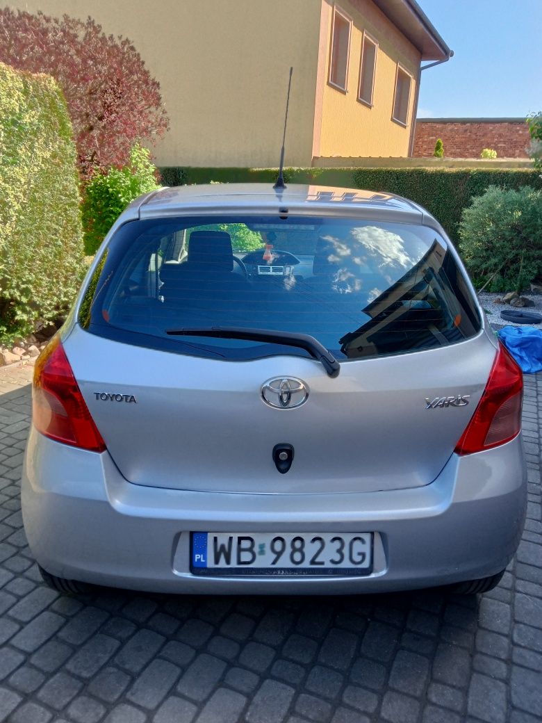 Toyota Yaris ll  1.0 benzyna 2007r klimatyzacja