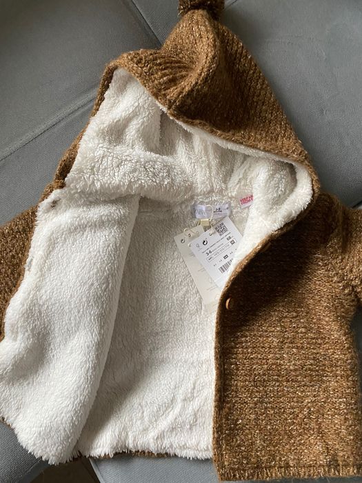 Sweterek kurtka dziecięca ZARA nowa z metka rozmiar 68 z kapturem