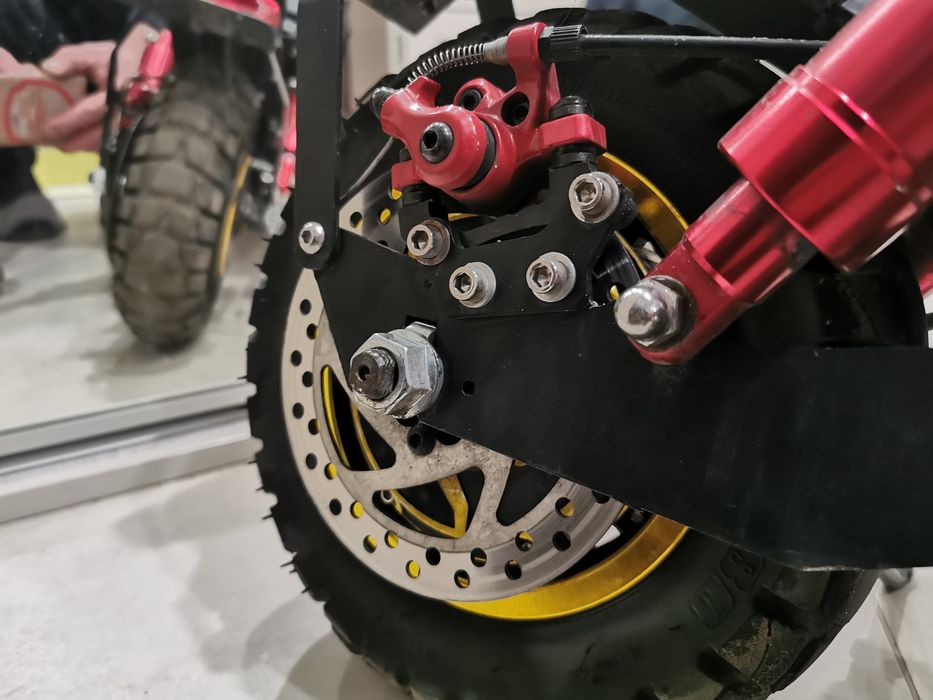 Продам мощный полноприводный электросамокат awd
