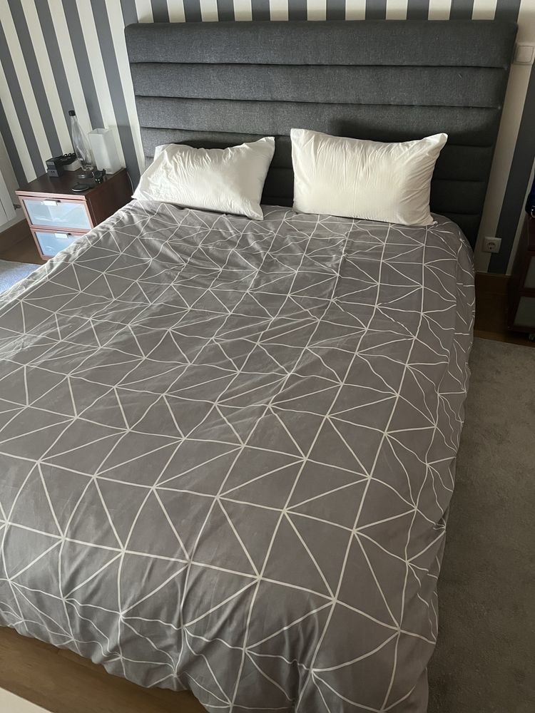 Cama de casal com colchão