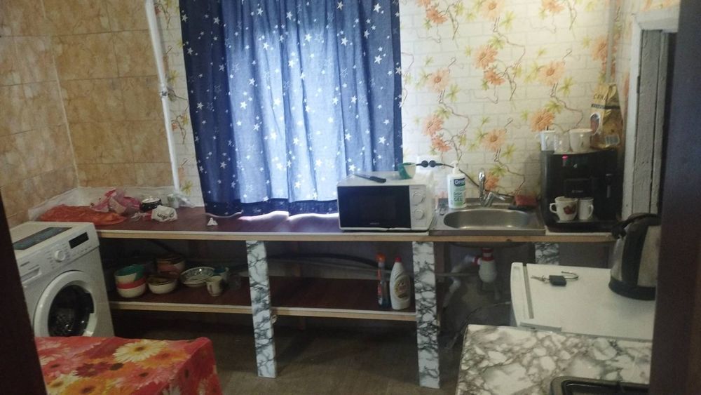 Здам  будинок  до 10 місць камунанльні включені  3 м. 90 тис.