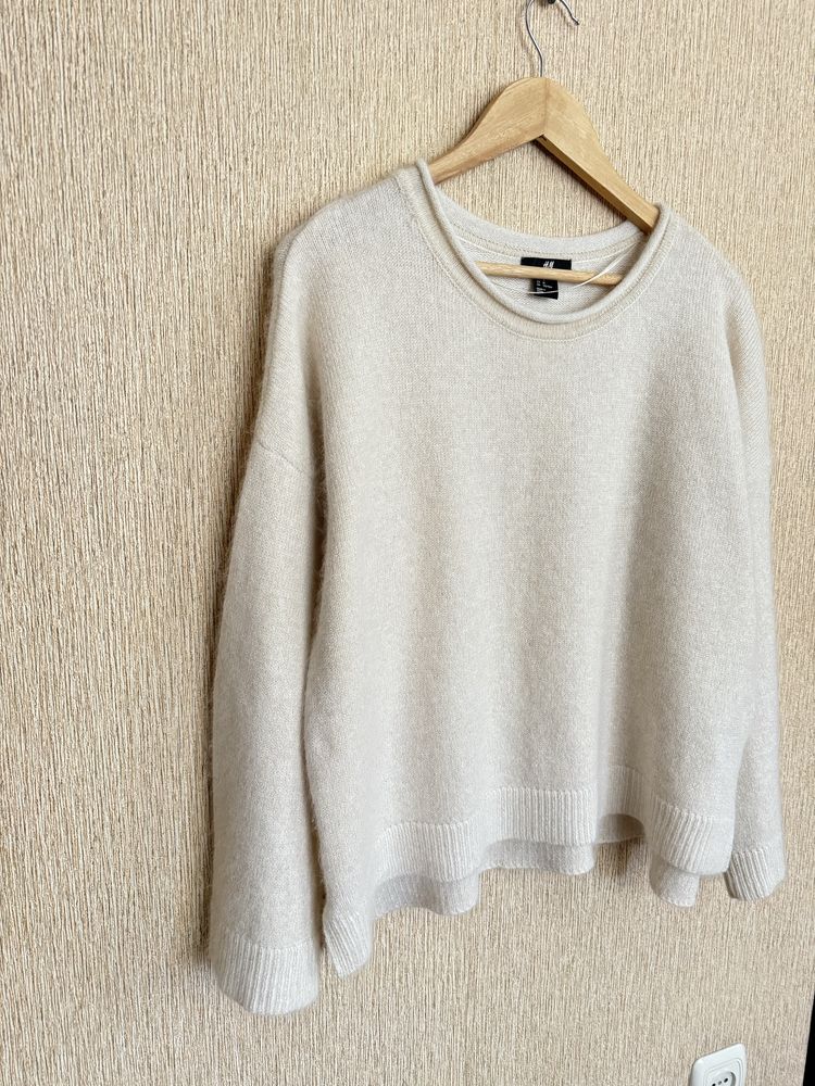 Ніжний, мʼякий, якісний светр h&m, в складі вовна і ангора