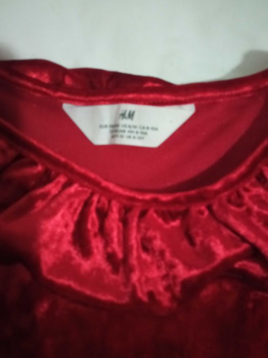 Брендовое нарядное детское платье на 8-10 лет
H&M