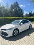 Toyota Camry Toyota Camry przebieg 56,8 tys hybryda