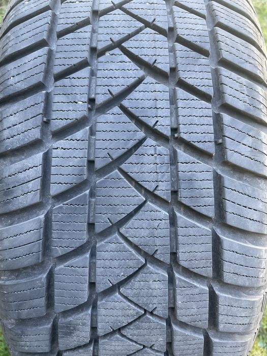 Резина зима 225/55 R17  cтан ідеальний