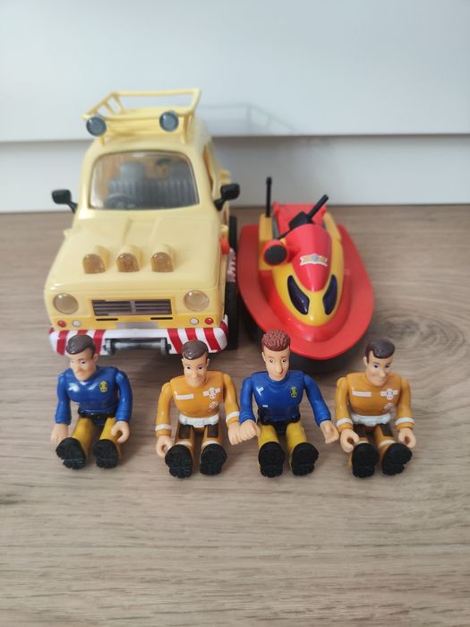 Pojazdy Strażak Sam jeep ratunkowy i motorówka z figurkami