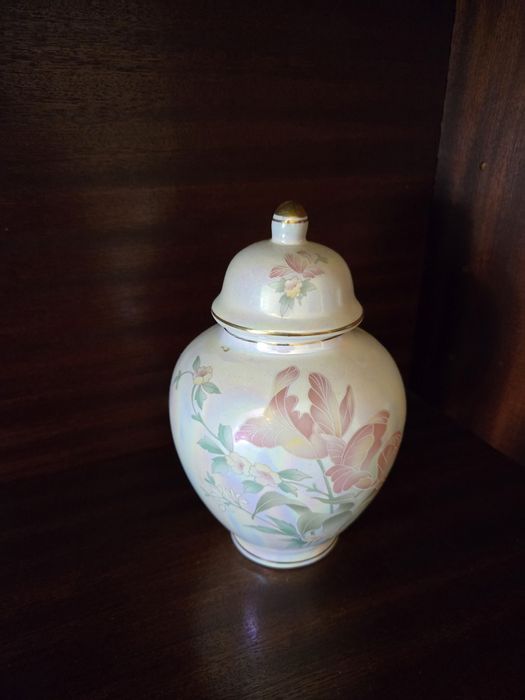 Jarra de porcelana