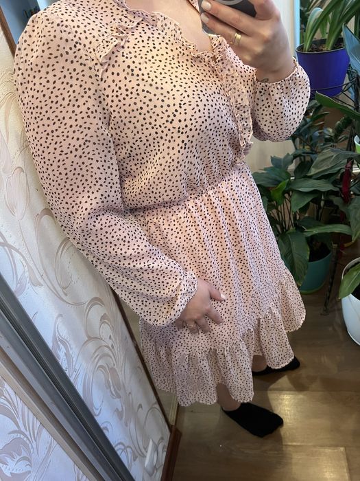 Сукня рожева нова