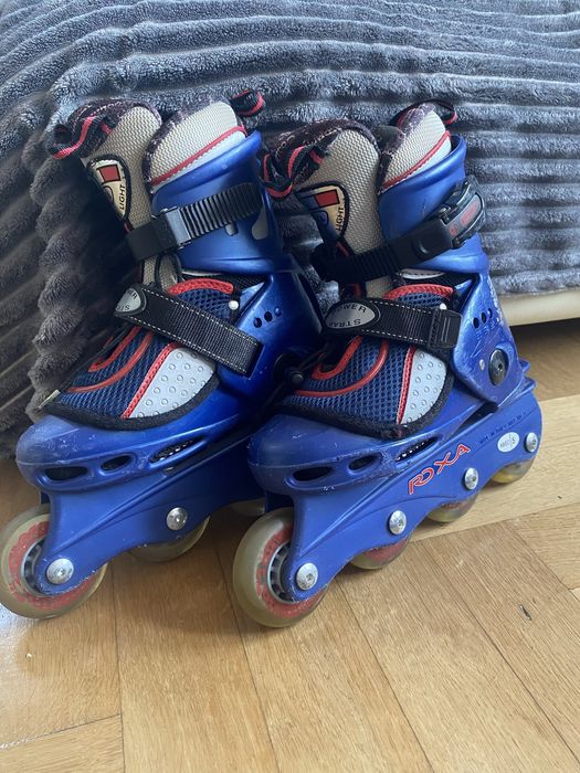 Granatowe rolki CL regulowane