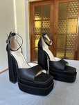 Buty na obcasie roz 38
