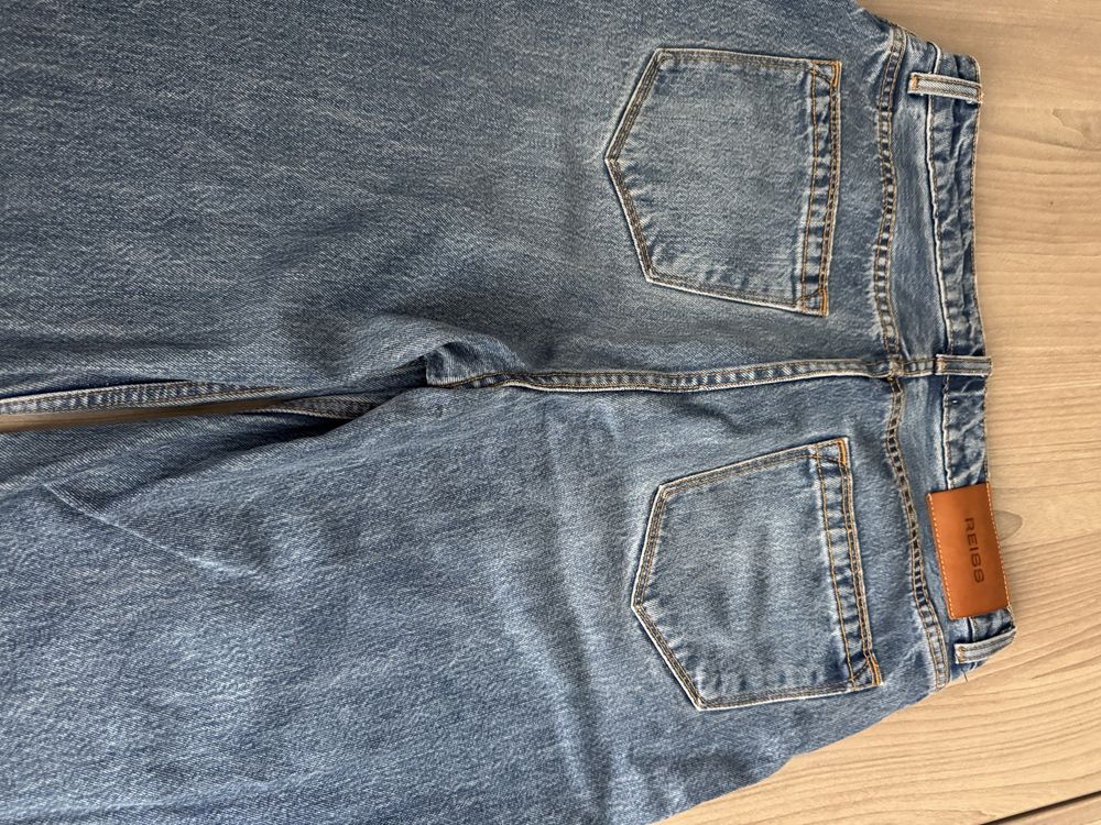 Джинси Reiss