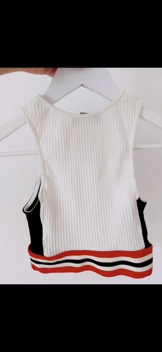 Crop top branco bershka