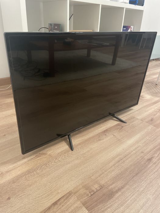 Televisao Kunft 40” (não smart)