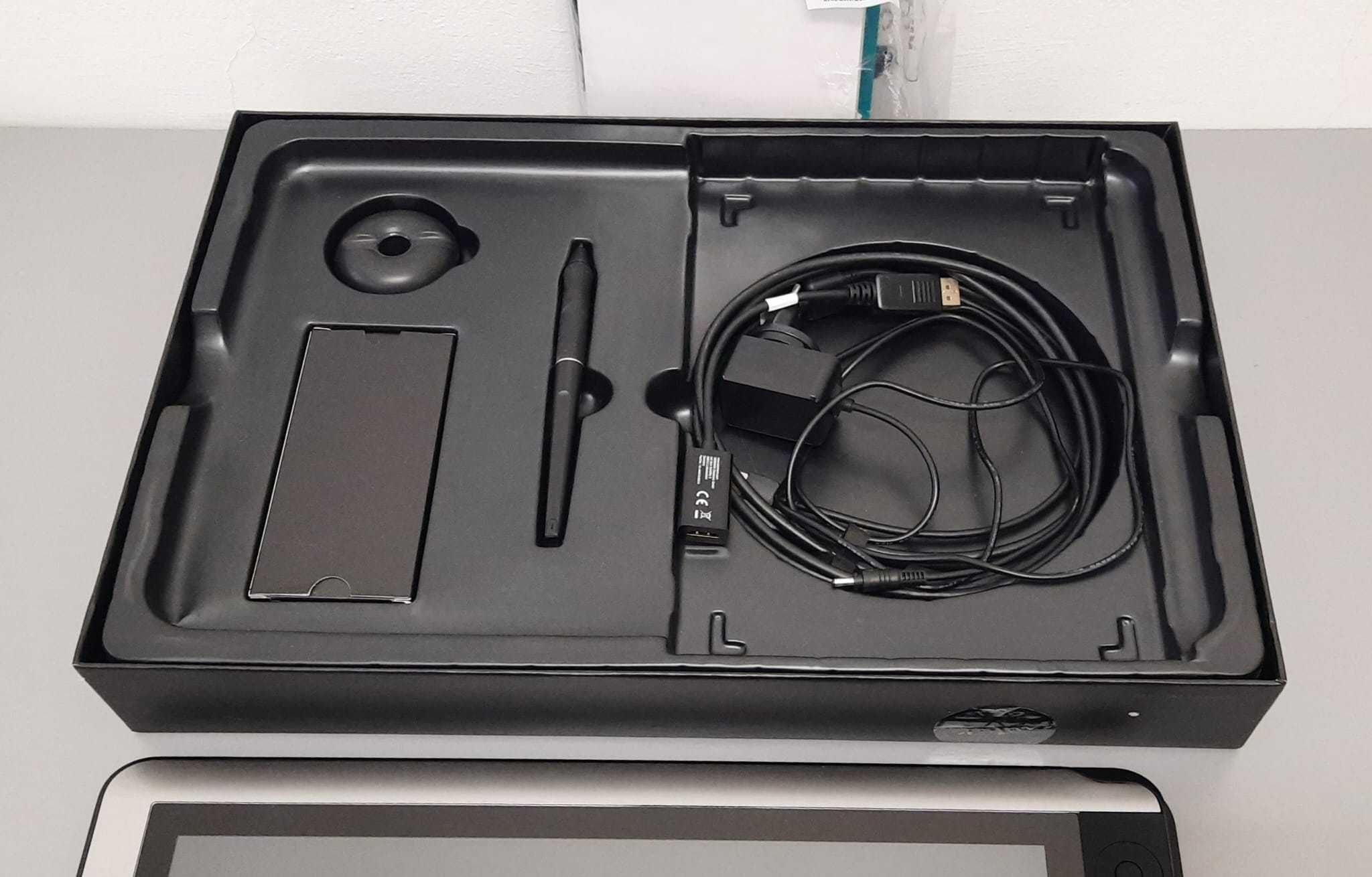 Mesa Digitalizadora HUION Kamvas 16 - Creative Pen Display