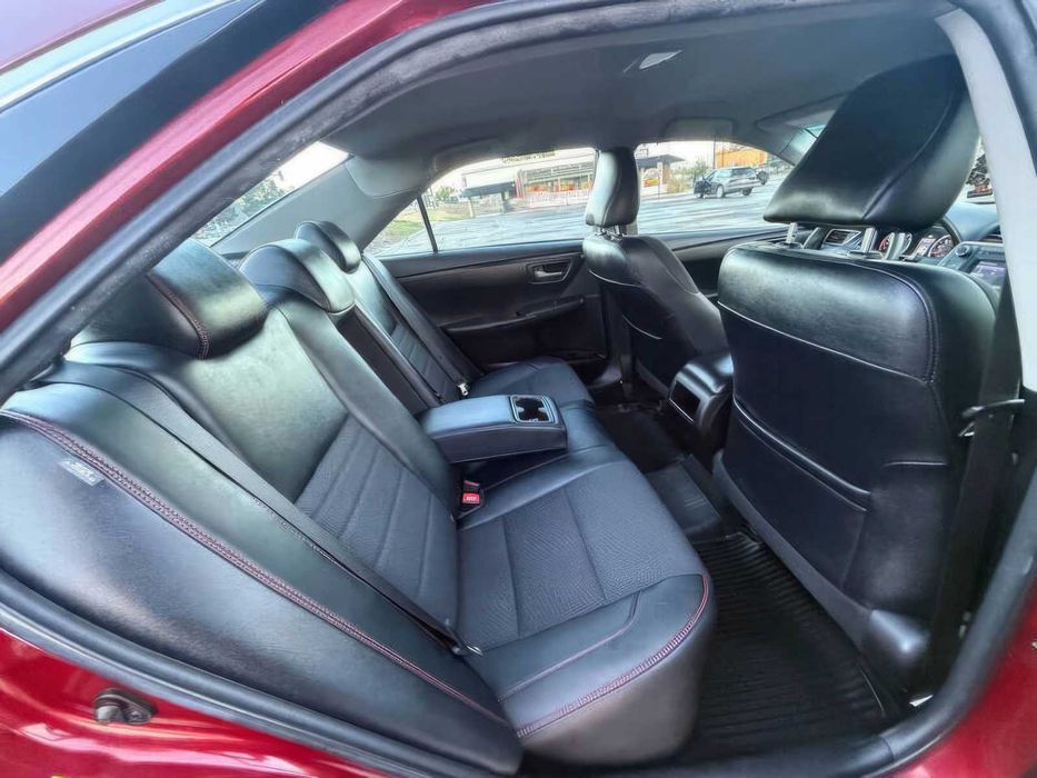 Toyota Camry      2017