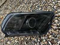 Lampy przednie komplet Mustang 2013 lift 5 gen. Xenon ciemny klosz