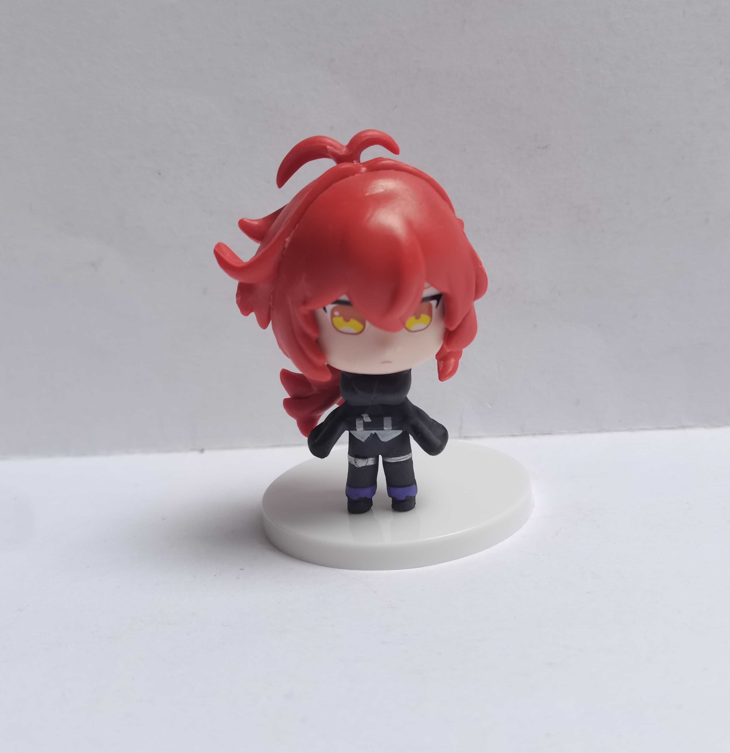 Urocza mini figurka: Diluc (gra anime Genshin Impact)